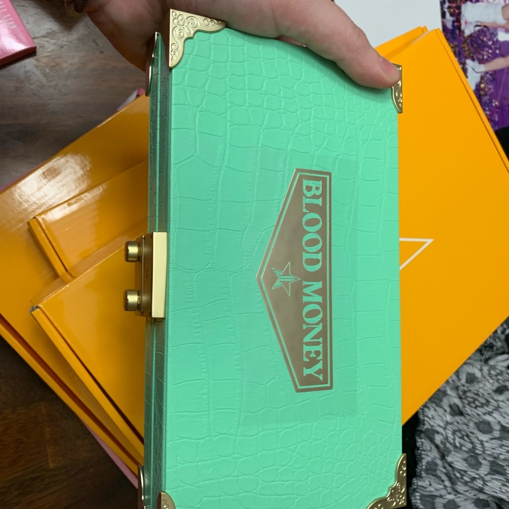 Blood money palette
